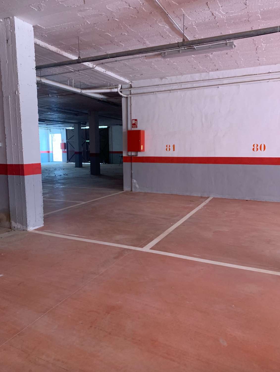 81 places de parking privées fermées indépendantes Mijas