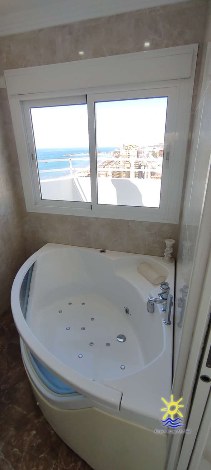 Ático en venta Primera Línea de playa Fuengirola