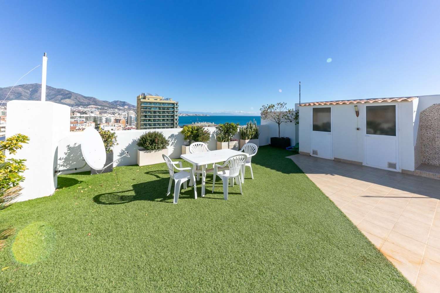 Ático 1ª linea playa con Piscina privada centro puerto